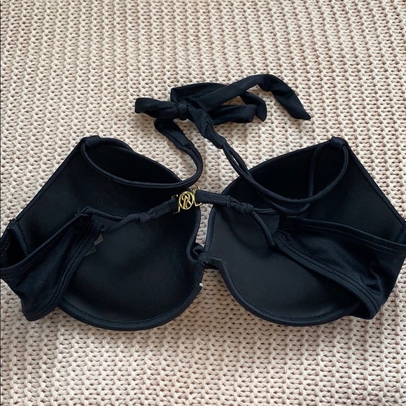 Victoria’s Secret bikini top - Picture 3 of 3